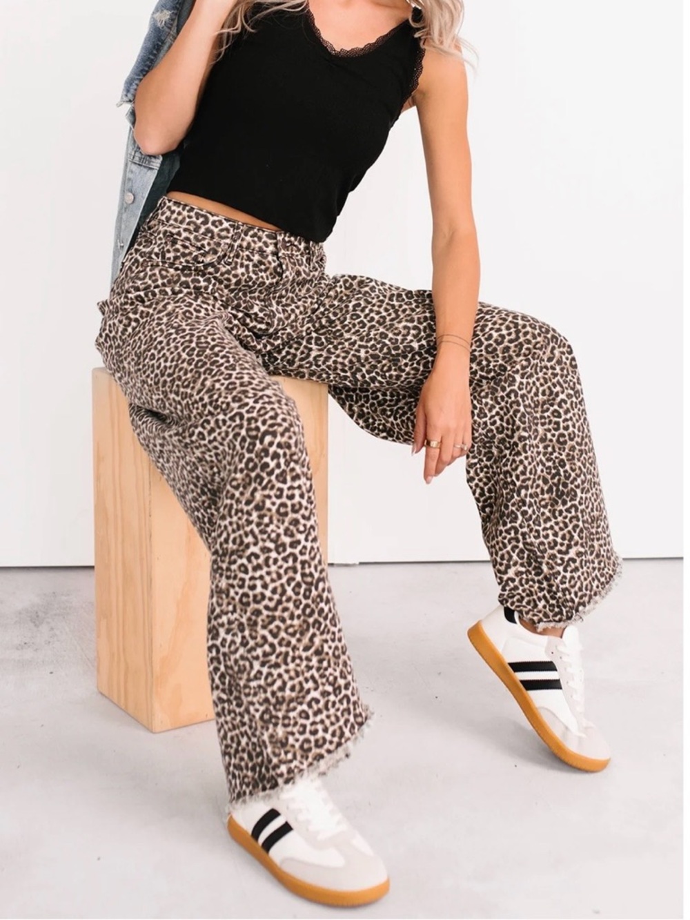 Leopard Print Wide Leg Pants NWT Size Small - Picture 6 of 8